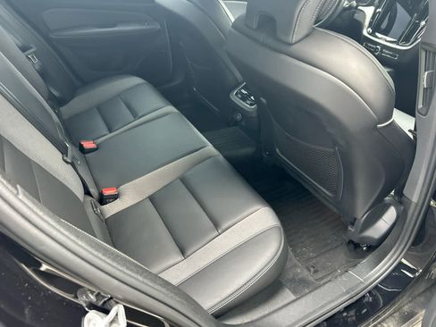 Used 2023 Volvo S60 B5 Ultimate w/ Climate Package AWD/4WD image 5
