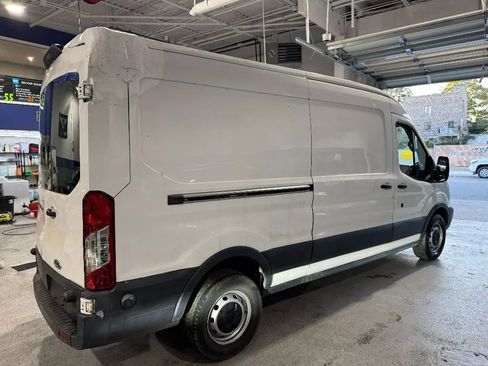 Used 2018 Ford Transit 250 148 Medium Roof image 4