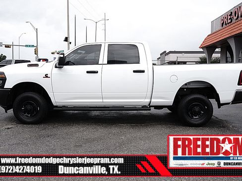 Used 2025 RAM 2500 Tradesman AWD/4WD image 2