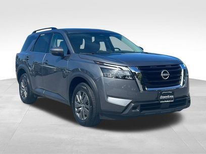Used 2025 Nissan Pathfinder SV