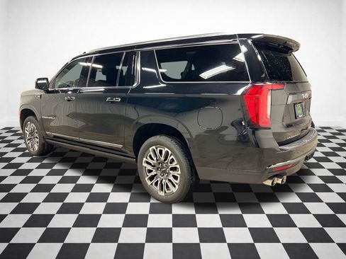 Certified 2023 GMC Yukon XL Denali Ultimate AWD/4WD image 7