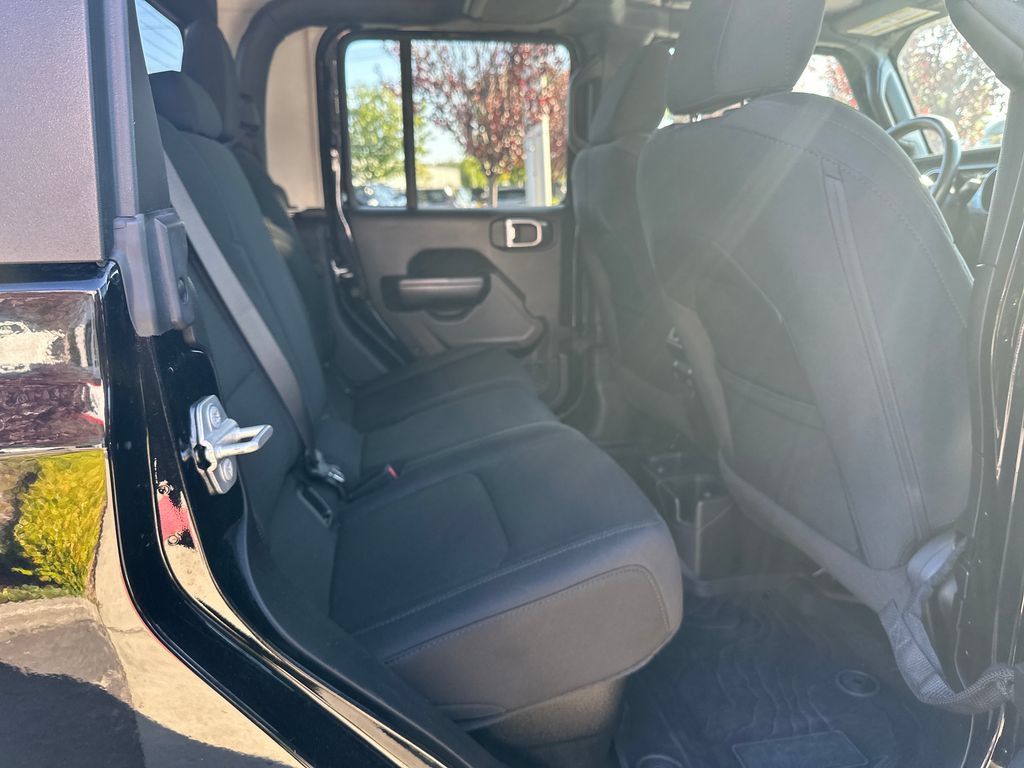 Used 2020 Jeep Gladiator Sport w/ Quick Order Package 24S AWD/4WD image 15
