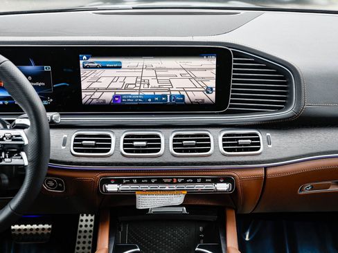 New 2026 Mercedes-Benz GLE 53 AMG 4MATIC Coupe image 11