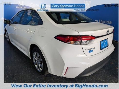 Used 2023 Toyota Corolla LE FWD image 8