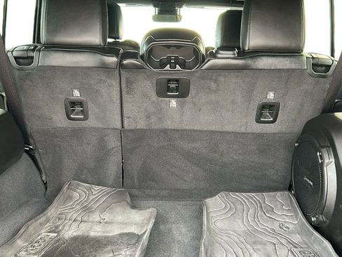 Used 2024 Jeep Wrangler Unlimited Rubicon image 26