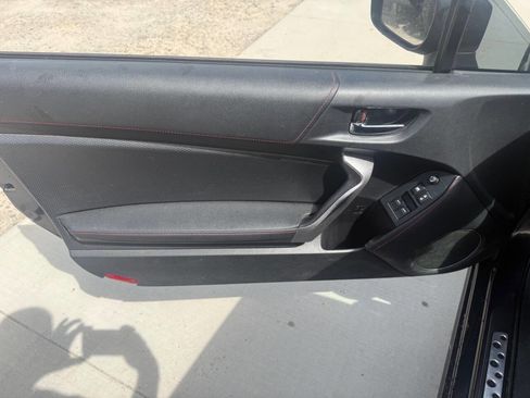 Used 2015 Scion FR-S image 11