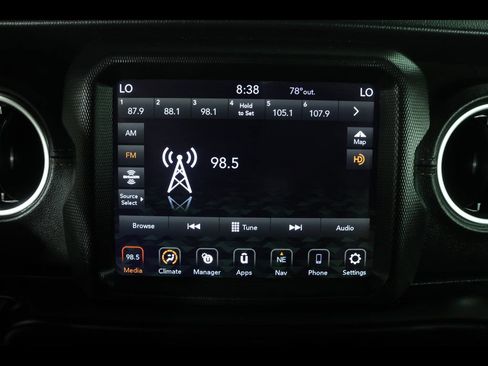 Used 2022 Jeep Wrangler Unlimited Sahara w/ LED Lighting Group AWD/4WD image 24