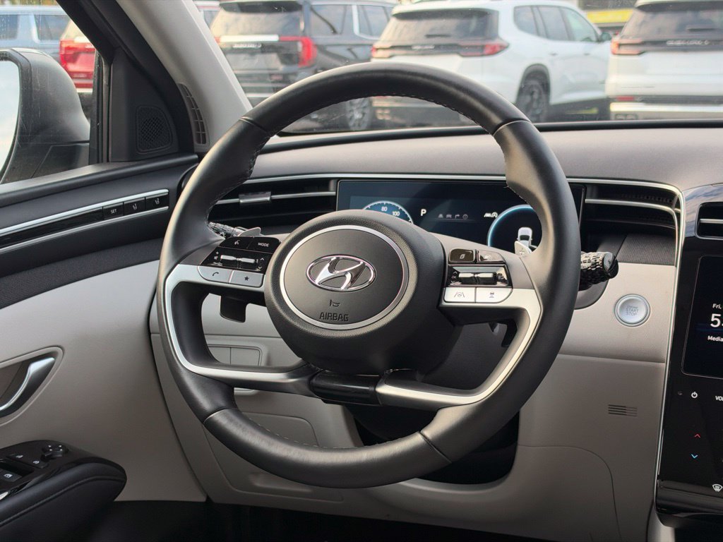 Used 2023 Hyundai Tucson Limited AWD/4WD image 14
