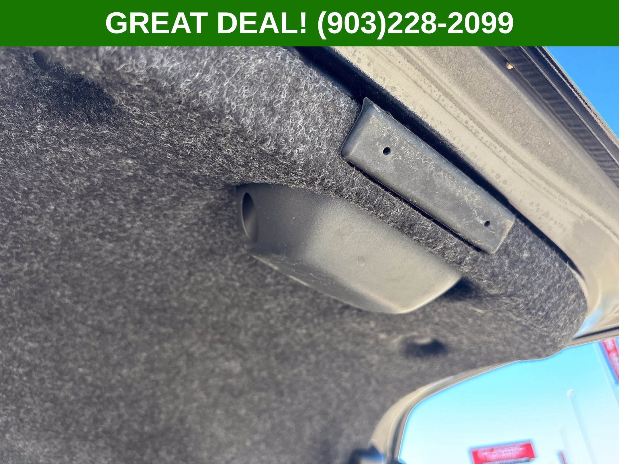 Used 2016 Chrysler 300 C RWD image 10