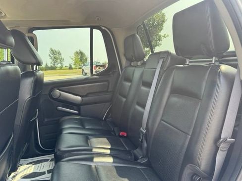 Used 2009 Ford Explorer Sport Trac Adrenalin AWD/4WD image 29