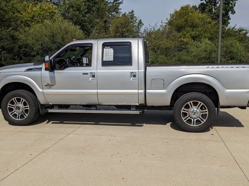 Used 2014 Ford F250 Platinum w/ FX4 Off-Road Package AWD/4WD image 6