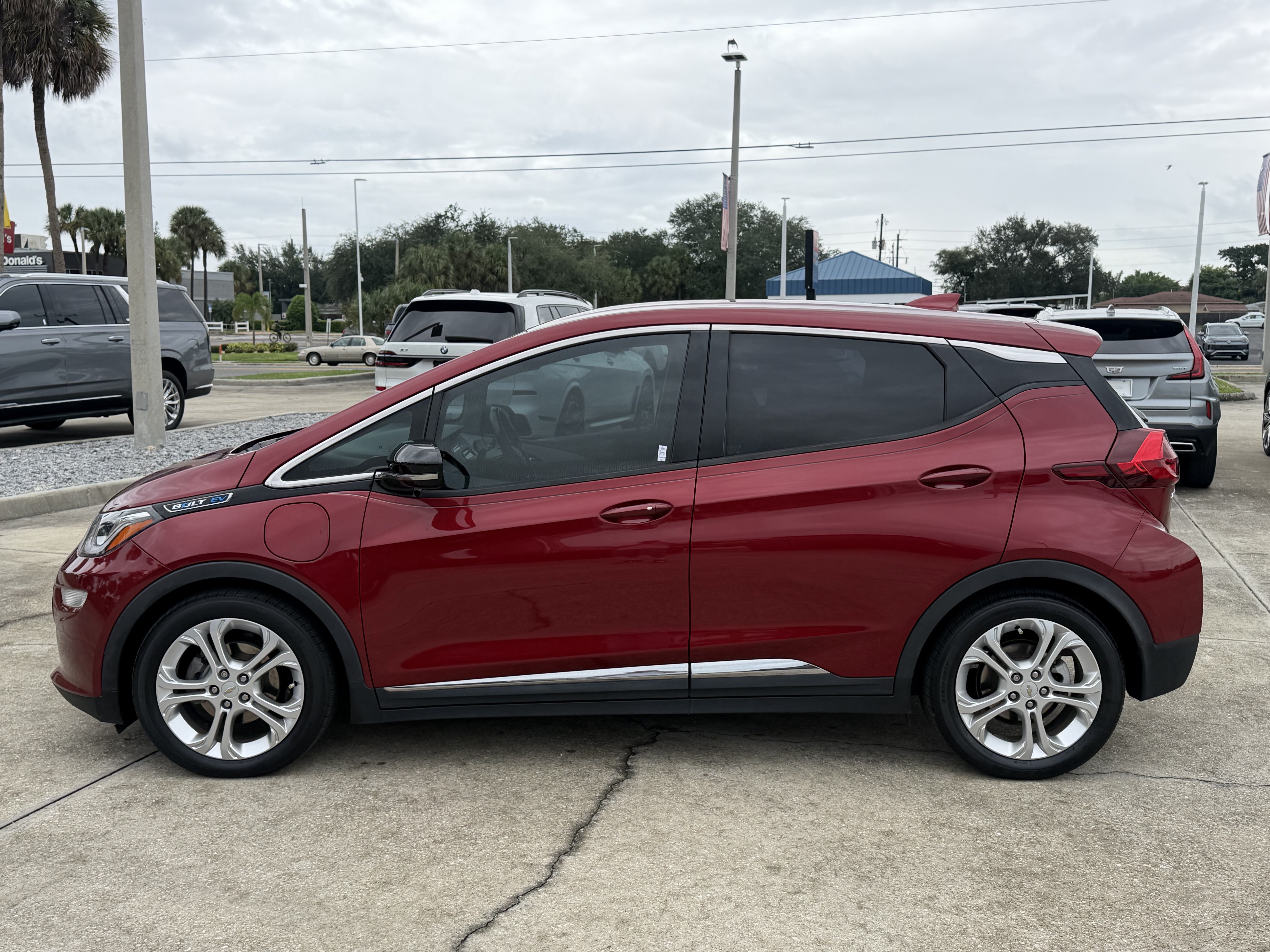 Used 2021 Chevrolet Bolt LT FWD image 6