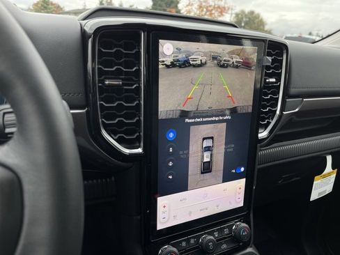 New 2025 Ford Ranger Lariat w/ Black Appearance Package image 13