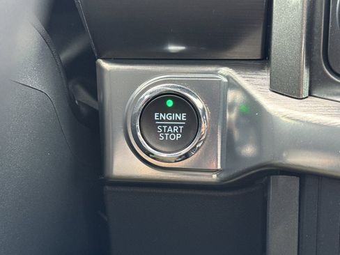 Used 2023 Ford F150 Lariat image 26