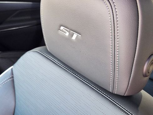 New 2026 Buick Enclave Sport Touring w/ Power Package image 11