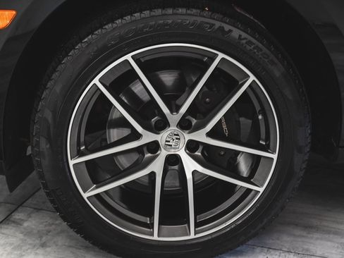 Used 2023 Porsche Macan image 7