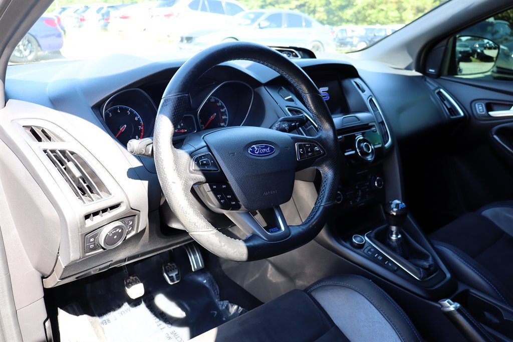 Used 2017 Ford Focus RS AWD/4WD image 21