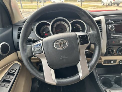 Used 2012 Toyota Tacoma PreRunner image 19