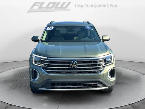 Certified 2026 Volkswagen Atlas SE w/ Panoramic Sunroof Package AWD/4WD image 3