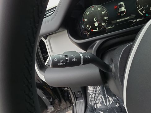 Certified 2025 Land Rover Defender 110 S AWD/4WD image 25