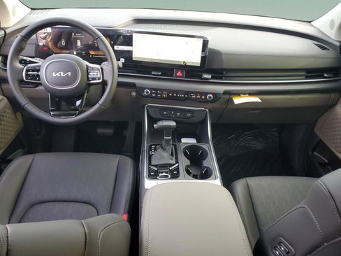 New 2026 Kia Carnival EX FWD image 10