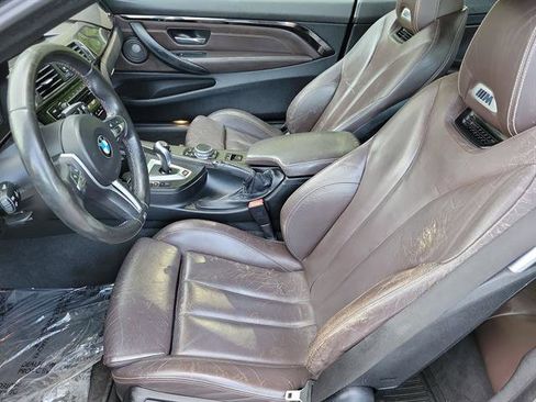 Used 2016 BMW M4 Convertible image 3