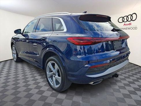 Used 2025 Audi Q5 Premium Plus w/ Premium Plus AWD/4WD image 4