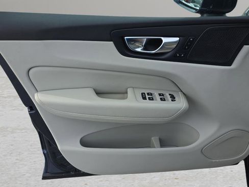 Used 2022 Volvo XC60 B5 Inscription w/ Advanced Package image 9