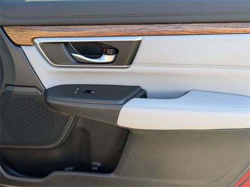 Used 2022 Honda CR-V Touring image 6
