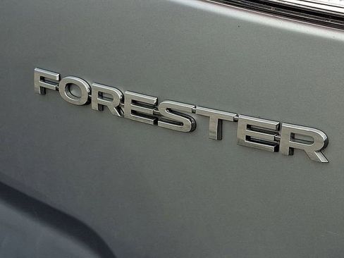 Used 2023 Subaru Forester Premium AWD/4WD image 31