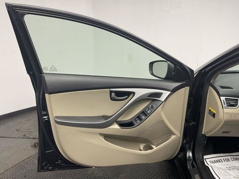 Used 2016 Hyundai Elantra Value Edition FWD image 9