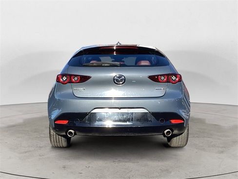 Used 2020 MAZDA MAZDA3 Premium image 4