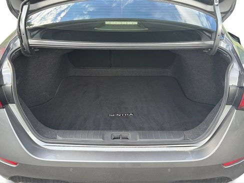 Used 2020 Nissan Sentra SV FWD image 11