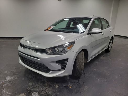 Used 2023 Kia Rio LX image 4