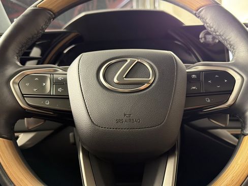 Used 2024 Lexus RX 350 Premium Plus w/ Convenience Package image 23