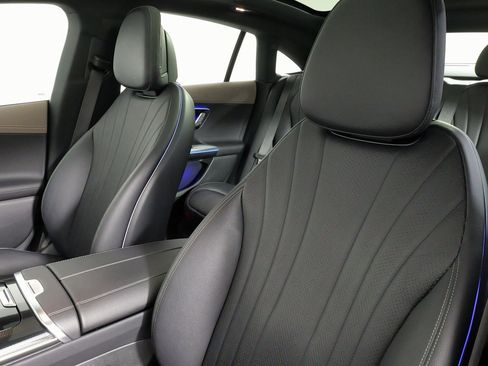 Used 2023 Mercedes-Benz EQE 500 4MATIC Sedan image 32