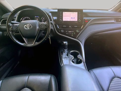 Used 2022 Toyota Camry SE FWD image 15