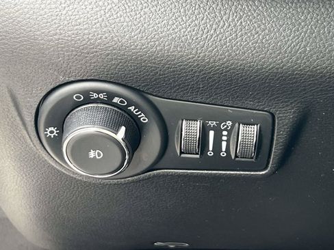 Used 2023 Jeep Compass High Altitude AWD/4WD image 20