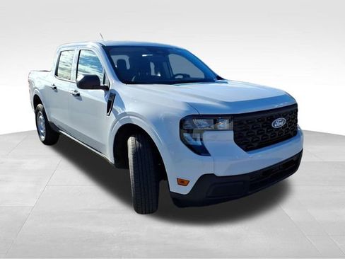 New 2025 Ford Maverick XL image 13