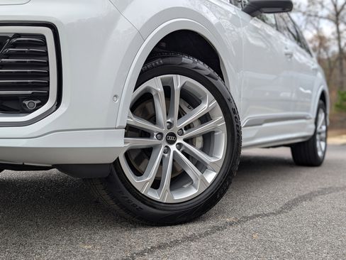 Used 2025 Audi Q7 2.0T Premium w/ Convenience Package image 38