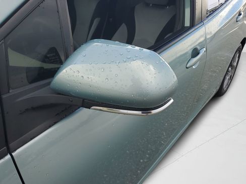Used 2022 Toyota Prius LE FWD image 24