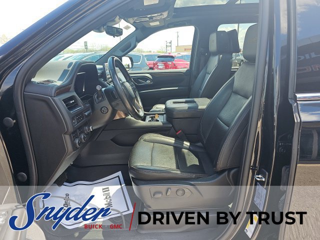 Used 2023 Chevrolet Suburban High Country AWD/4WD image 9