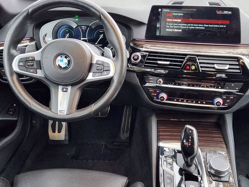 Used 2018 BMW 530e image 28