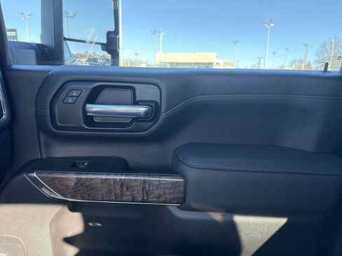 Used 2020 GMC Sierra 2500 Denali w/ Denali Ultimate Package image 21