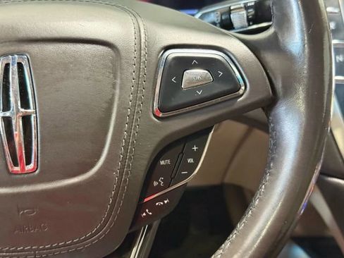 Used 2018 Lincoln MKZ Select w/ Technology Package image 15