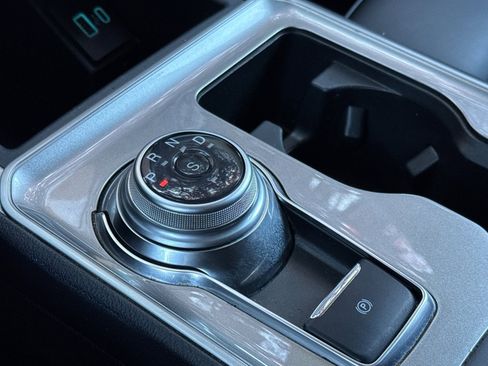 Used 2024 Ford Edge SEL image 24