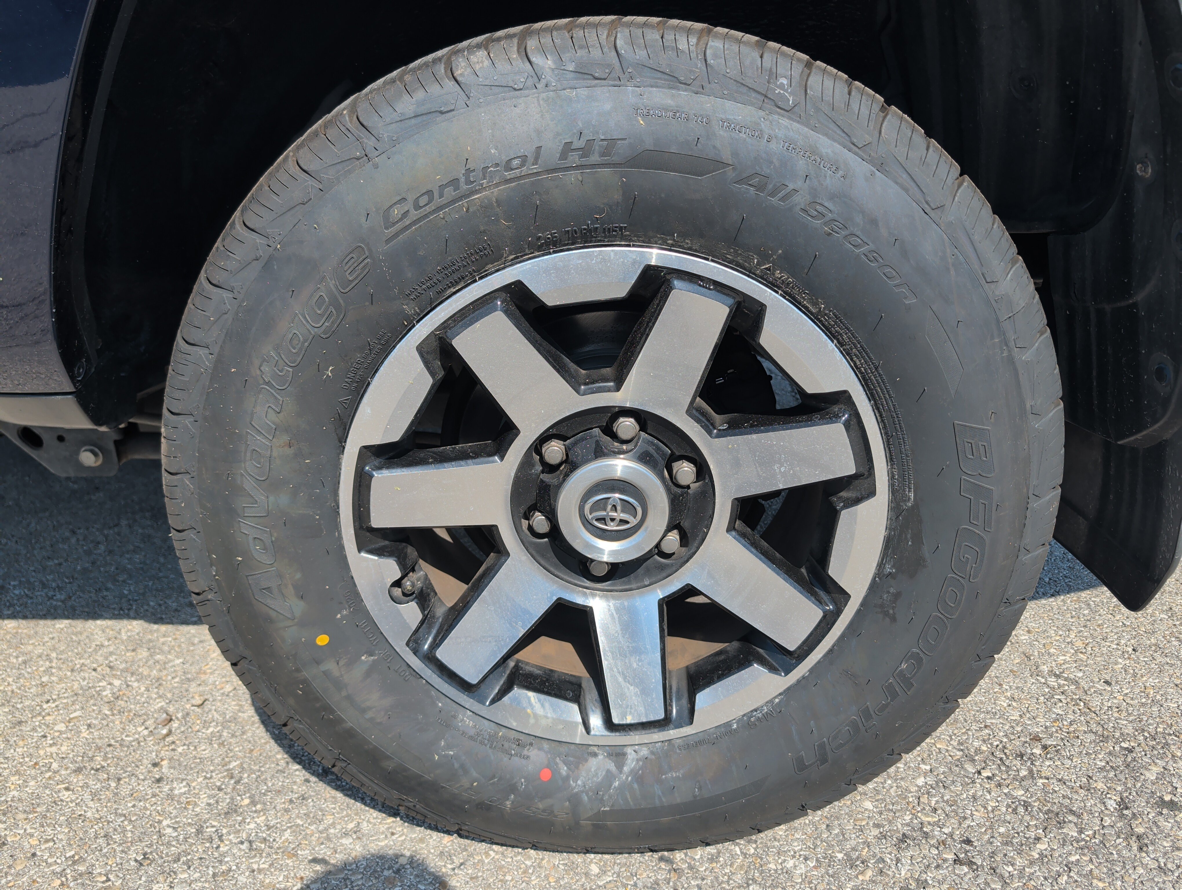 Used 2016 Toyota 4Runner SR5 RWD image 21