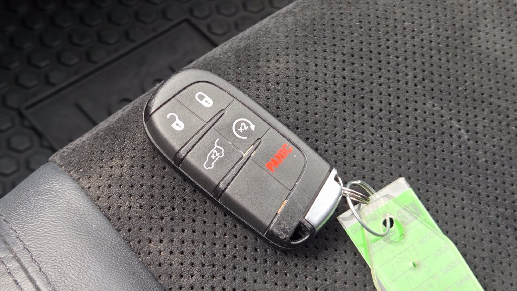 Used 2018 Jeep Grand Cherokee Altitude AWD/4WD image 37