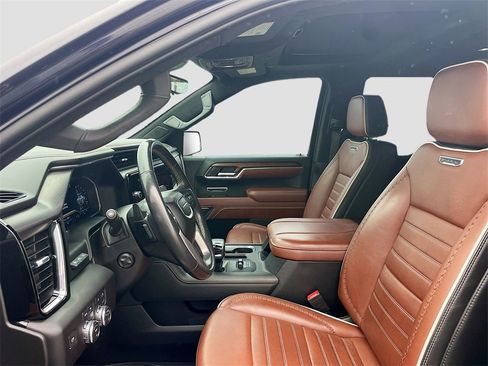 Used 2023 GMC Sierra 1500 Denali Ultimate image 11