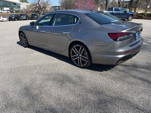 Used 2022 Maserati Quattroporte Modena image 3